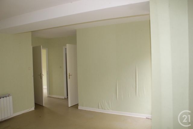 Afficher la photo en grand Appartement F3 à vendre - 3 pièces - 60.0 m2 - FOIX - 09 - MIDI-PYRENEES - Century 21 L'Agence
