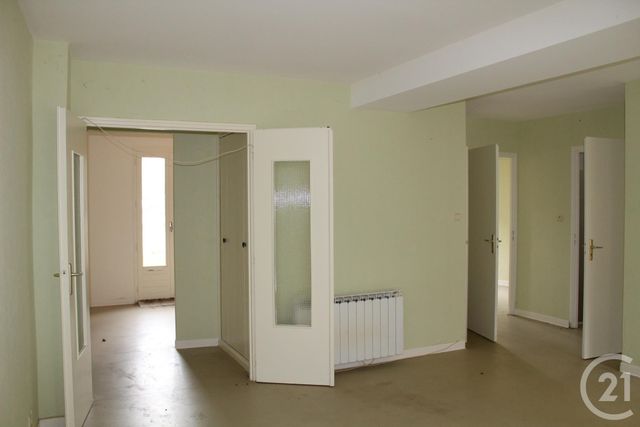 Afficher la photo en grand Appartement F3 à vendre - 3 pièces - 60.0 m2 - FOIX - 09 - MIDI-PYRENEES - Century 21 L'Agence