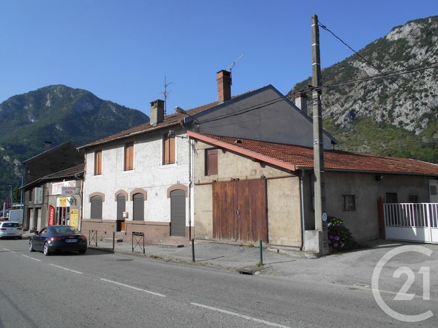 Afficher la photo en grand immeuble à vendre - 211.0 m2 - TARASCON SUR ARIEGE - 09 - MIDI-PYRENEES - Century 21 L'Agence