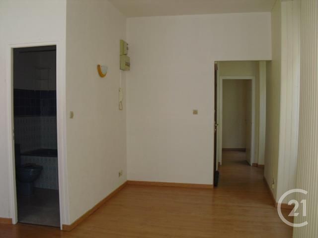 Appartement F2 à louer - 2 pièces - 32.5 m2 - FOIX - 09 - MIDI-PYRENEES - Century 21 L'Agence Appartement F2 à louer - 2 pièces - 32.5 m2 - FOIX - 09 - MIDI-PYRENEES - Century 21 L'Agence