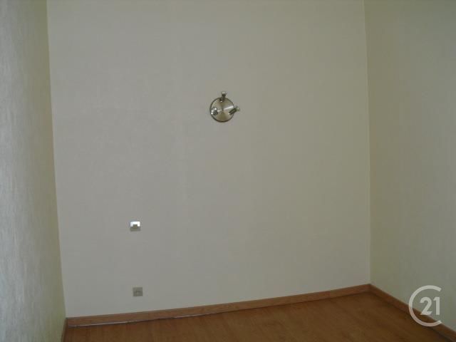 Appartement F2 à louer - 2 pièces - 32.5 m2 - FOIX - 09 - MIDI-PYRENEES - Century 21 L'Agence Appartement F2 à louer - 2 pièces - 32.5 m2 - FOIX - 09 - MIDI-PYRENEES - Century 21 L'Agence