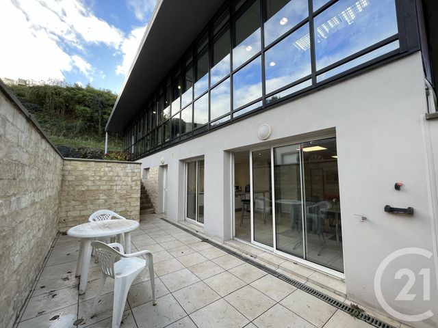 Appartement Local à louer - 1 pièce - 52.0 m2 - FOIX - 09 - MIDI-PYRENEES - Century 21 L'Agence