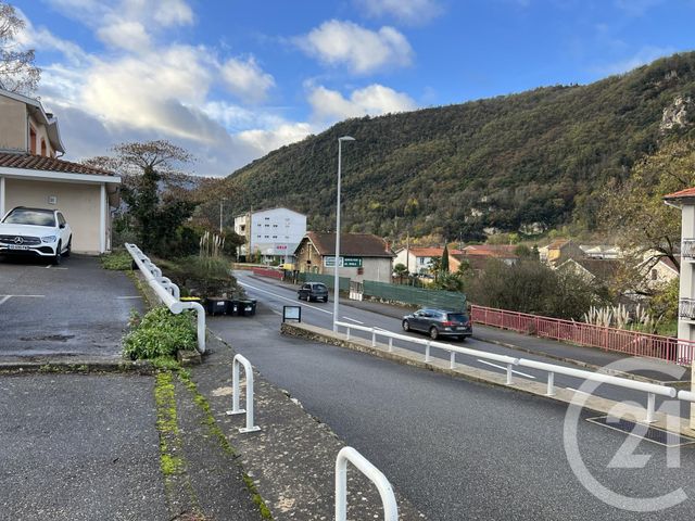 Appartement Local à louer - 1 pièce - 52.0 m2 - FOIX - 09 - MIDI-PYRENEES - Century 21 L'Agence