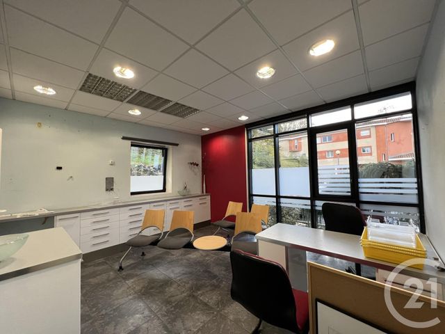 Appartement Local à louer - 1 pièce - 52.0 m2 - FOIX - 09 - MIDI-PYRENEES - Century 21 L'Agence