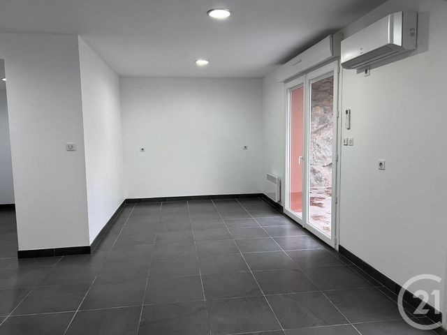 Appartement Local à louer - 2 pièces - 76.0 m2 - FOIX - 09 - MIDI-PYRENEES - Century 21 L'Agence