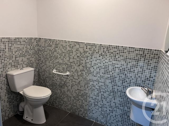 Appartement Local à louer - 2 pièces - 76.0 m2 - FOIX - 09 - MIDI-PYRENEES - Century 21 L'Agence