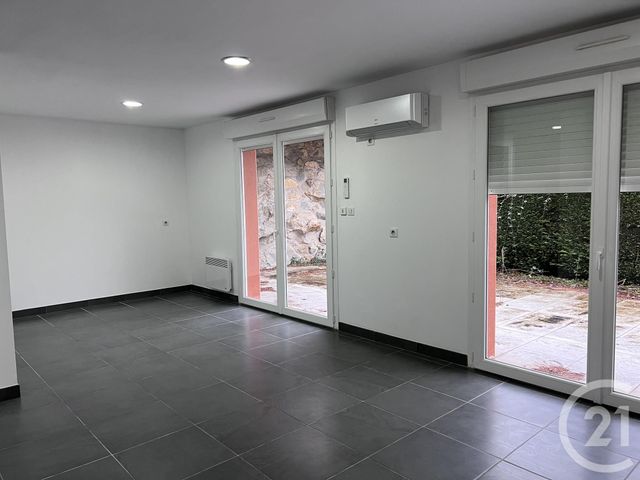 Appartement Local à louer - 2 pièces - 76.0 m2 - FOIX - 09 - MIDI-PYRENEES - Century 21 L'Agence