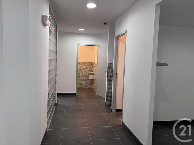 Appartement Local à louer - 2 pièces - 76.0 m2 - FOIX - 09 - MIDI-PYRENEES - Century 21 L'Agence