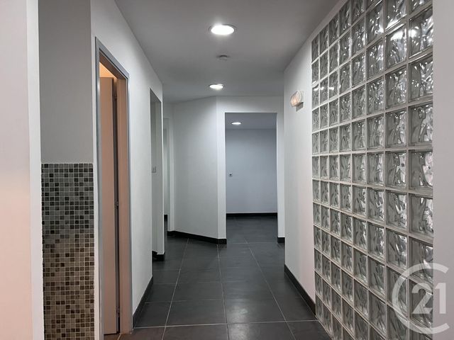 Appartement Local à louer - 2 pièces - 76.0 m2 - FOIX - 09 - MIDI-PYRENEES - Century 21 L'Agence