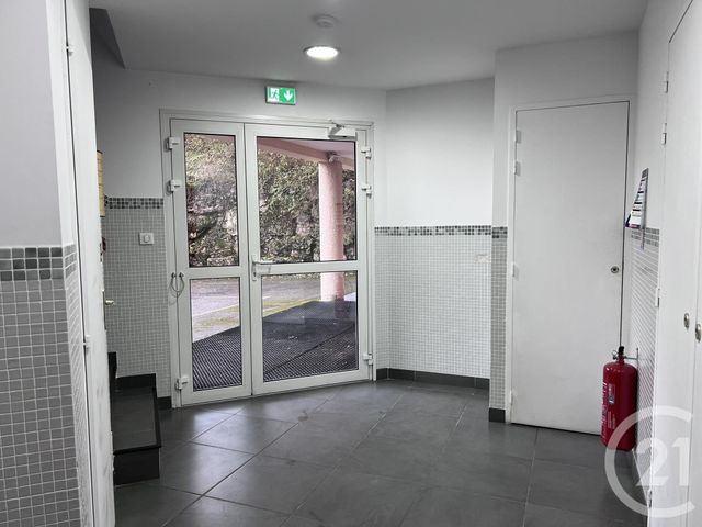 Appartement Local à louer - 2 pièces - 76.0 m2 - FOIX - 09 - MIDI-PYRENEES - Century 21 L'Agence