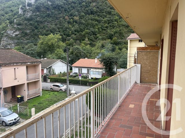 Appartement T3 à vendre - 3 pièces - 76.56 m2 - FOIX - 09 - MIDI-PYRENEES - Century 21 L'Agence