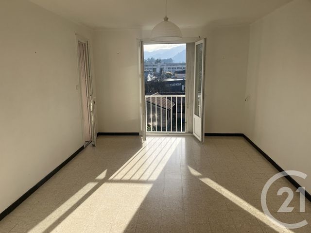 Appartement T3 à vendre - 3 pièces - 74.71 m2 - FOIX - 09 - MIDI-PYRENEES - Century 21 L'Agence