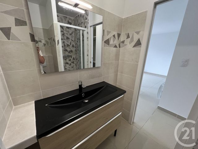 Appartement T2 à louer - 2 pièces - 41.35 m2 - FOIX - 09 - MIDI-PYRENEES - Century 21 L'Agence