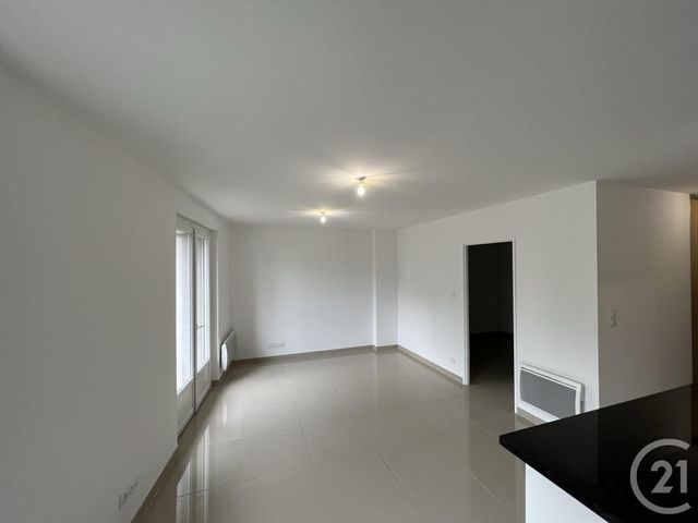 Appartement T2 à louer - 2 pièces - 41.35 m2 - FOIX - 09 - MIDI-PYRENEES - Century 21 L'Agence