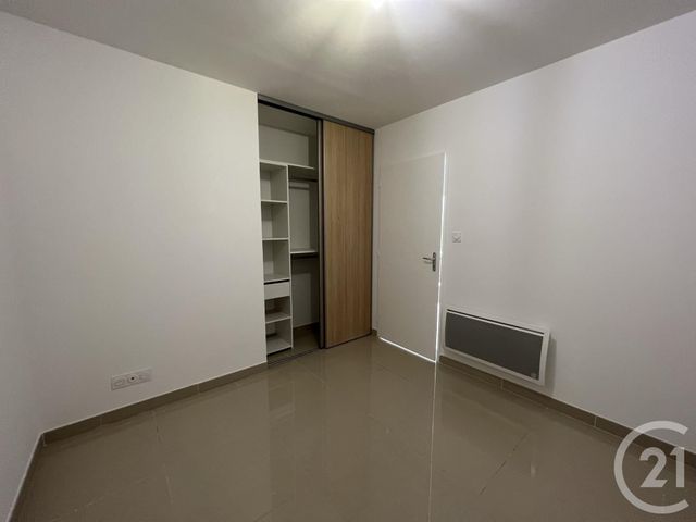 Appartement T2 à louer - 2 pièces - 41.35 m2 - FOIX - 09 - MIDI-PYRENEES - Century 21 L'Agence