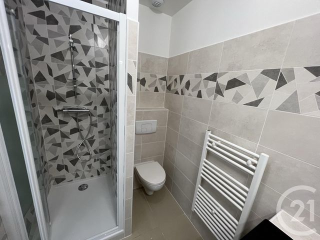 Appartement T2 à louer - 2 pièces - 41.35 m2 - FOIX - 09 - MIDI-PYRENEES - Century 21 L'Agence