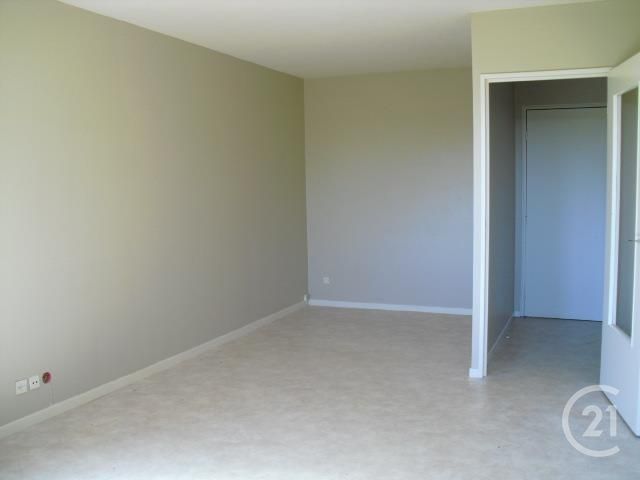 Appartement F1 à louer - 1 pièce - 33.0 m2 - FOIX - 09 - MIDI-PYRENEES - Century 21 L'Agence