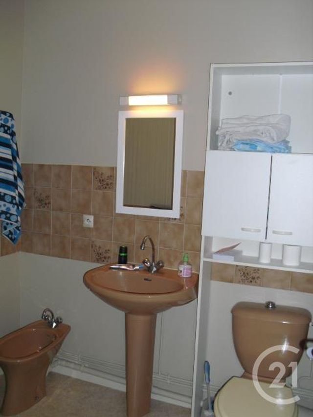 Appartement F1 à louer - 1 pièce - 33.0 m2 - FOIX - 09 - MIDI-PYRENEES - Century 21 L'Agence