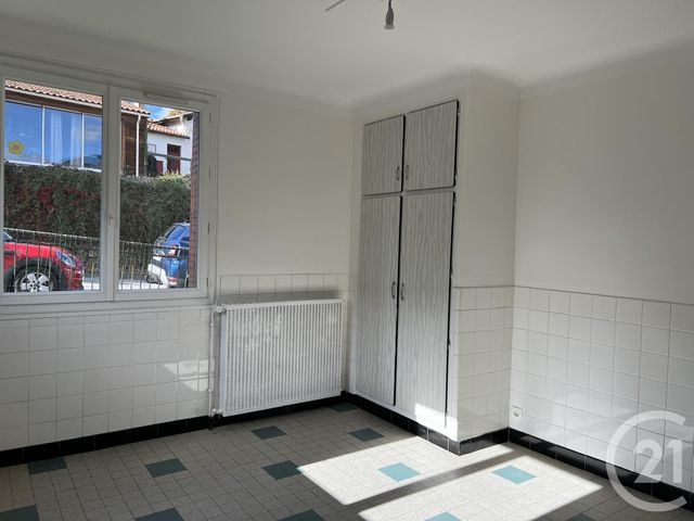 Appartement F5 à louer - 5 pièces - 125.0 m2 - FOIX - 09 - MIDI-PYRENEES - Century 21 L'Agence