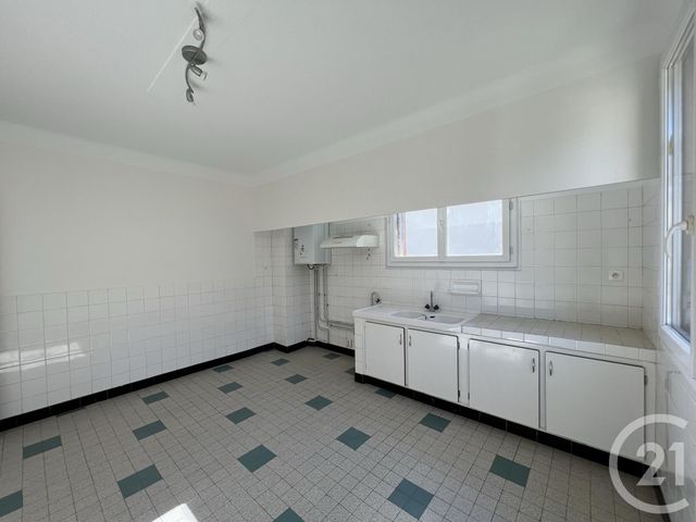 Appartement F5 à louer - 5 pièces - 125.0 m2 - FOIX - 09 - MIDI-PYRENEES - Century 21 L'Agence