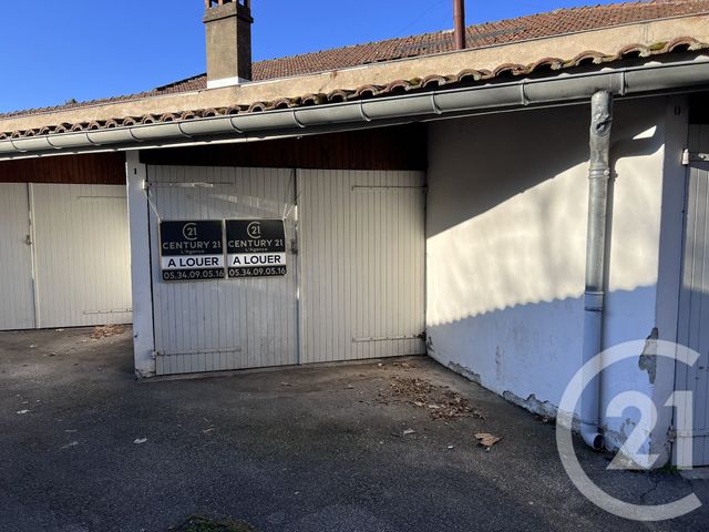 parking à louer - 12.0 m2 - FOIX - 09 - MIDI-PYRENEES - Century 21 L'Agence