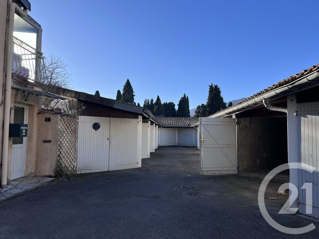 parking à louer - 12.0 m2 - FOIX - 09 - MIDI-PYRENEES - Century 21 L'Agence