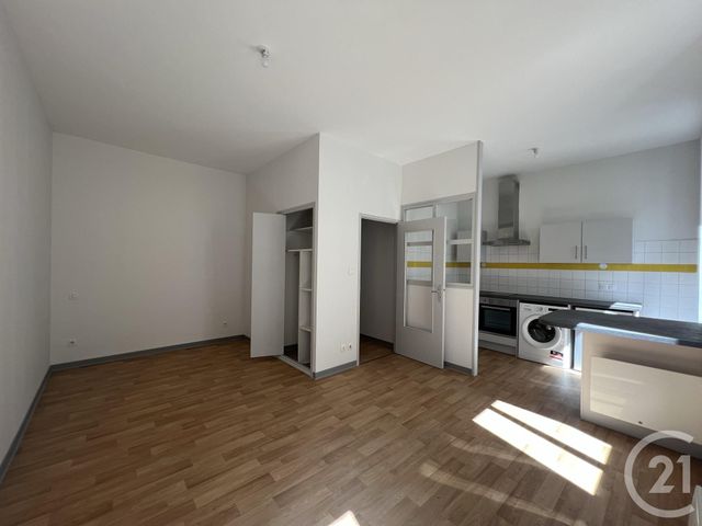 Appartement T1 à louer - 1 pièce - 29.0 m2 - FOIX - 09 - MIDI-PYRENEES - Century 21 L'Agence