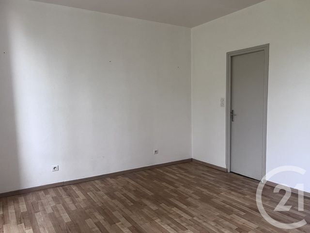 Appartement T2 à louer - 3 pièces - 111.0 m2 - VARILHES - 09 - MIDI-PYRENEES - Century 21 L'Agence