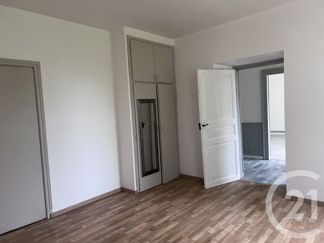 Appartement T2 à louer - 3 pièces - 111.0 m2 - VARILHES - 09 - MIDI-PYRENEES - Century 21 L'Agence
