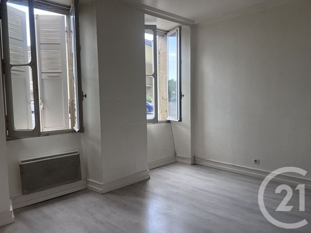 Appartement T2 à louer - 3 pièces - 111.0 m2 - VARILHES - 09 - MIDI-PYRENEES - Century 21 L'Agence
