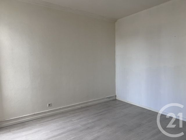 Appartement T2 à louer - 3 pièces - 111.0 m2 - VARILHES - 09 - MIDI-PYRENEES - Century 21 L'Agence