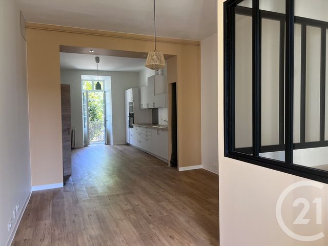 Appartement T3 à louer - 3 pièces - 81.14 m2 - FOIX - 09 - MIDI-PYRENEES - Century 21 L'Agence