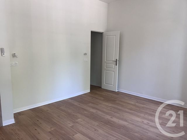 Appartement T3 à louer - 3 pièces - 81.14 m2 - FOIX - 09 - MIDI-PYRENEES - Century 21 L'Agence