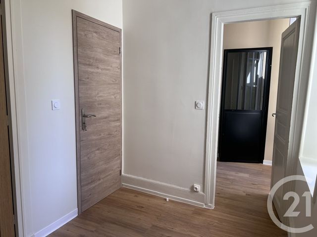 Appartement T3 à louer - 3 pièces - 81.14 m2 - FOIX - 09 - MIDI-PYRENEES - Century 21 L'Agence