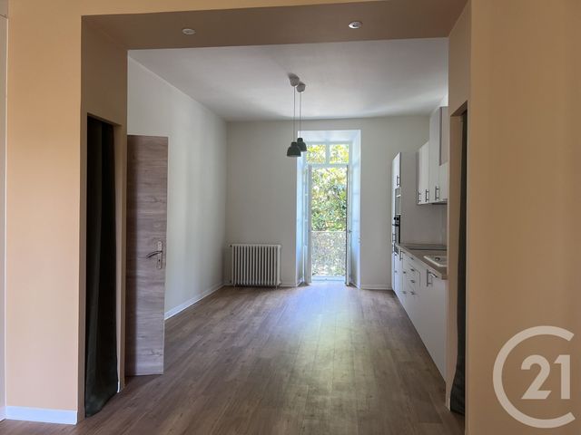 Appartement T3 à louer - 3 pièces - 81.14 m2 - FOIX - 09 - MIDI-PYRENEES - Century 21 L'Agence