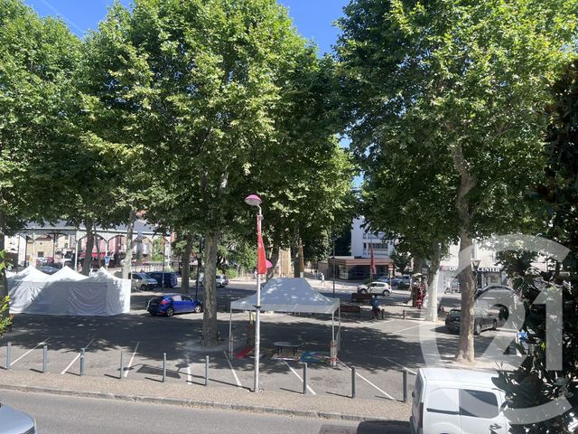 Appartement T3 à louer - 3 pièces - 81.14 m2 - FOIX - 09 - MIDI-PYRENEES - Century 21 L'Agence