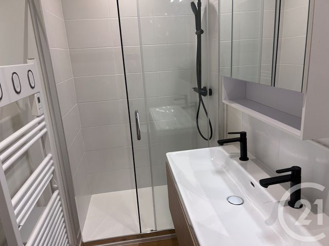 Appartement T3 à louer - 3 pièces - 81.14 m2 - FOIX - 09 - MIDI-PYRENEES - Century 21 L'Agence