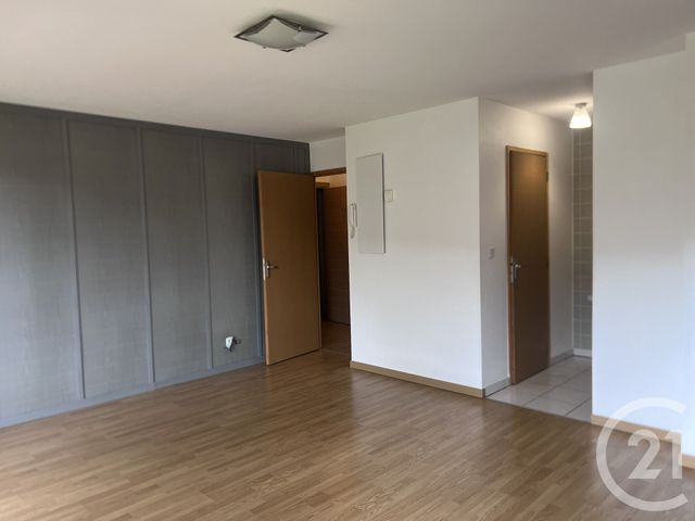 Appartement F2 à louer - 2 pièces - 45.0 m2 - FOIX - 09 - MIDI-PYRENEES - Century 21 L'Agence