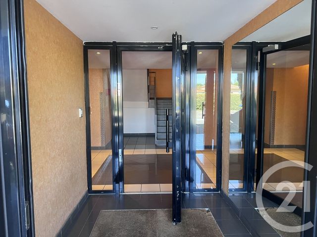 Appartement T2 à louer - 3 pièces - 58.0 m2 - FOIX - 09 - MIDI-PYRENEES - Century 21 L'Agence