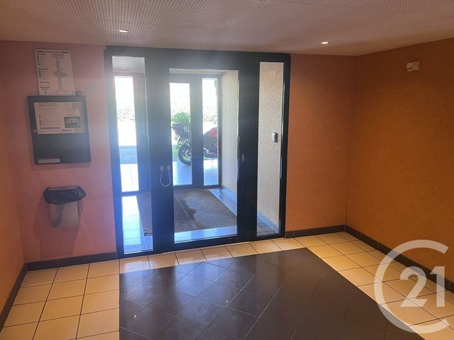 Appartement T2 à louer - 3 pièces - 58.0 m2 - FOIX - 09 - MIDI-PYRENEES - Century 21 L'Agence