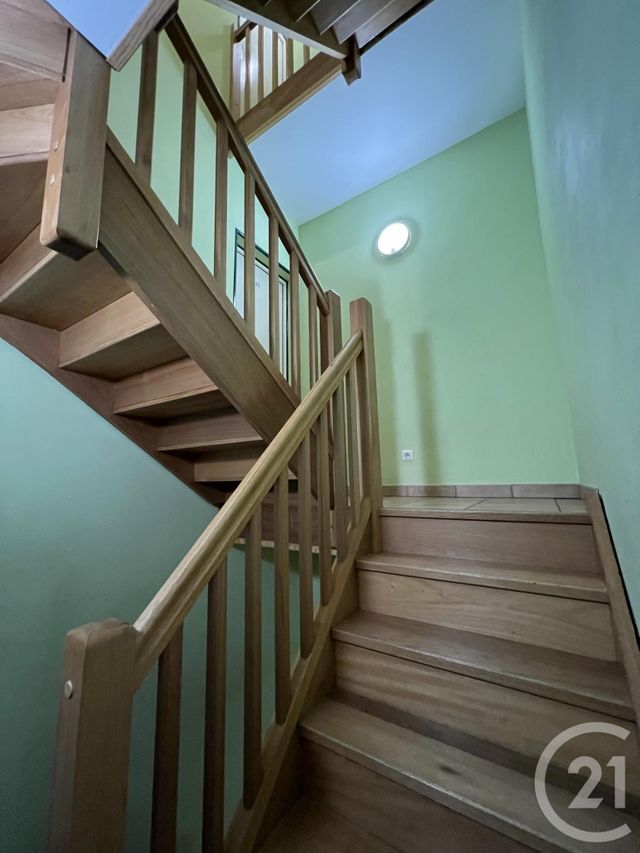 Appartement F1 à louer - 1 pièce - 25.0 m2 - FOIX - 09 - MIDI-PYRENEES - Century 21 L'Agence