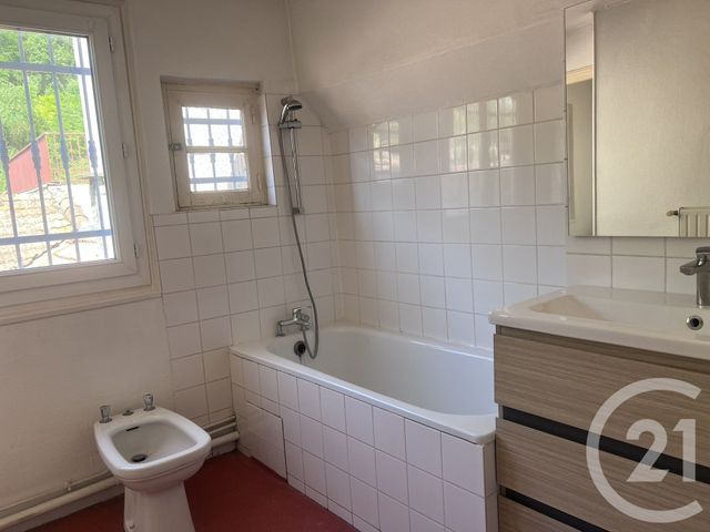 Appartement F3 à louer - 3 pièces - 98.88 m2 - FOIX - 09 - MIDI-PYRENEES - Century 21 L'Agence
