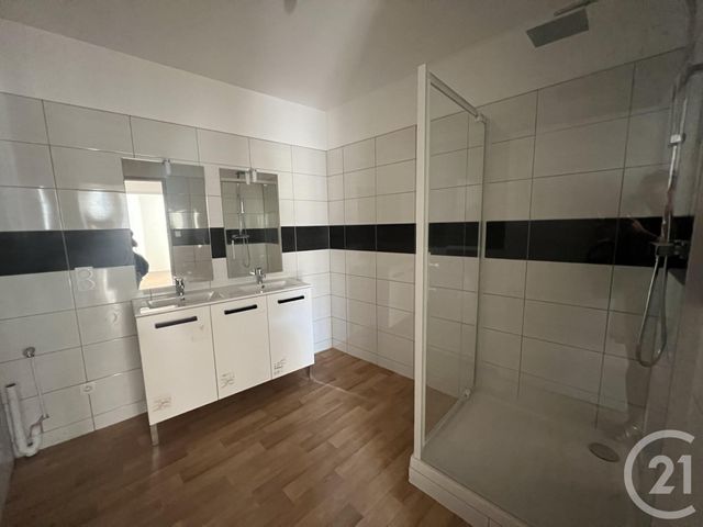 Appartement T4 à louer - 4 pièces - 80.0 m2 - FOIX - 09 - MIDI-PYRENEES - Century 21 L'Agence