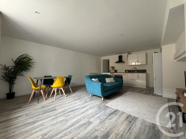 Appartement F2 bis à louer - 2 pièces - 56.4 m2 - MONTGAILHARD - 09 - MIDI-PYRENEES - Century 21 L'Agence