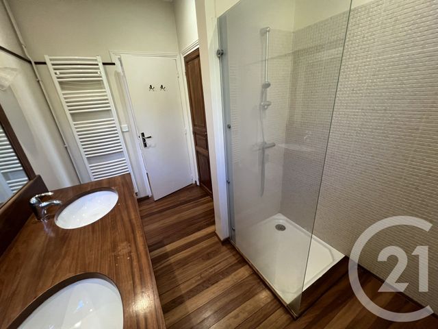 Appartement F4 à louer - 4 pièces - 110.0 m2 - FOIX - 09 - MIDI-PYRENEES - Century 21 L'Agence