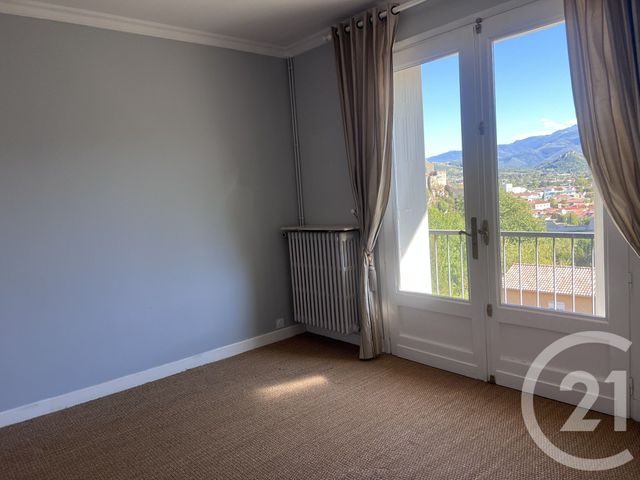 Appartement F4 à louer - 4 pièces - 110.0 m2 - FOIX - 09 - MIDI-PYRENEES - Century 21 L'Agence
