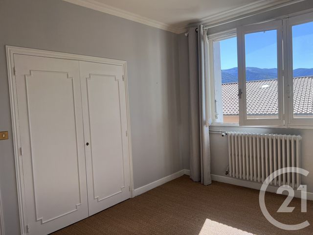 Appartement F4 à louer - 4 pièces - 110.0 m2 - FOIX - 09 - MIDI-PYRENEES - Century 21 L'Agence
