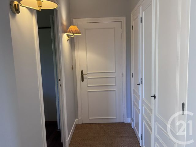 Appartement F4 à louer - 4 pièces - 110.0 m2 - FOIX - 09 - MIDI-PYRENEES - Century 21 L'Agence