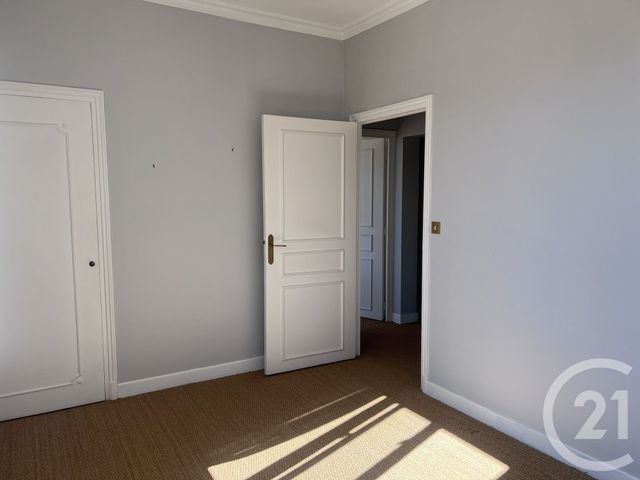 Appartement F4 à louer - 4 pièces - 110.0 m2 - FOIX - 09 - MIDI-PYRENEES - Century 21 L'Agence