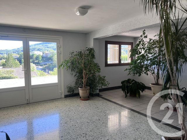 Appartement F4 à louer - 4 pièces - 110.0 m2 - FOIX - 09 - MIDI-PYRENEES - Century 21 L'Agence
